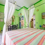 La Casa A Colori Πανσιόν Λίπαρι