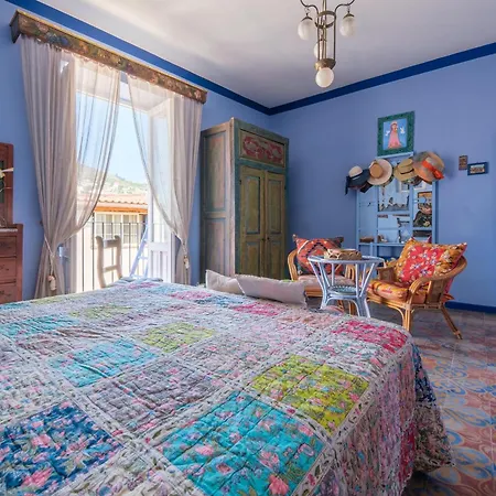 La Casa A Colori 게스트하우스 리파리